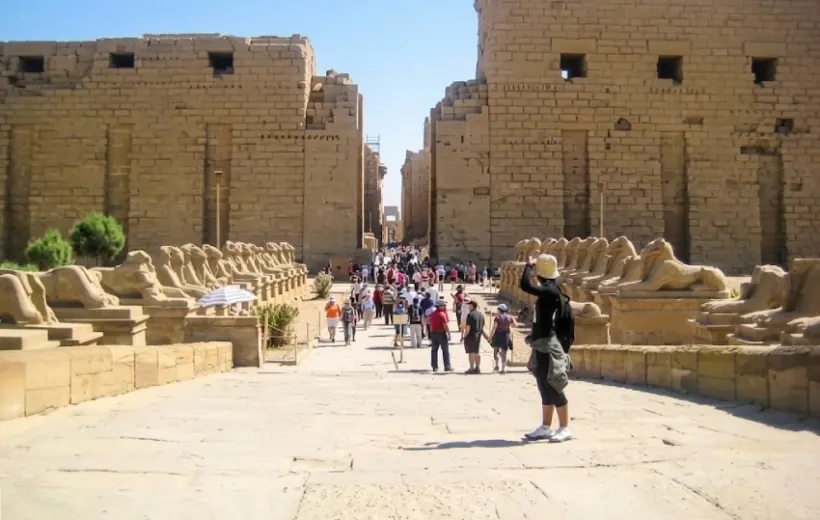 Private 2 Days Luxor Tour from Hurghada: Top 2 Days Temples & Valley of the Kings Experience