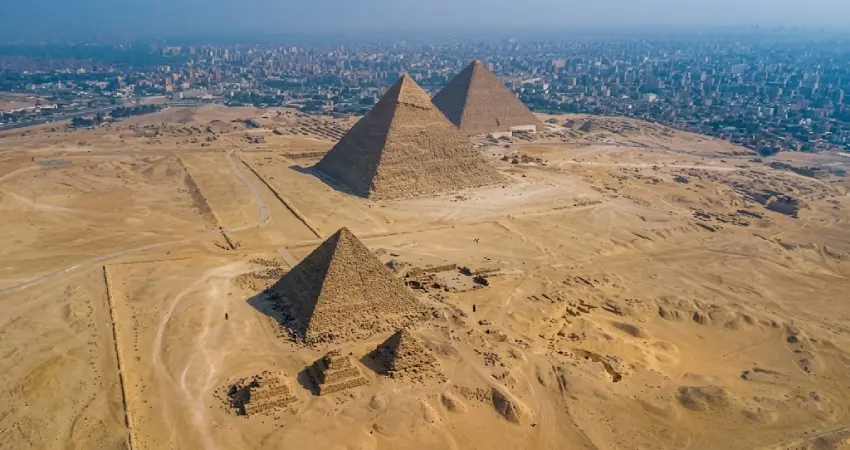 Private Tour from Hurghada to Cairo